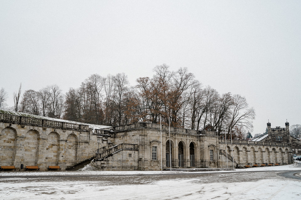 Jessica Mewes Fotografin Hochzeit heiraten Coburg Buerglasschloesschen Ehrenburg Vintage Corona